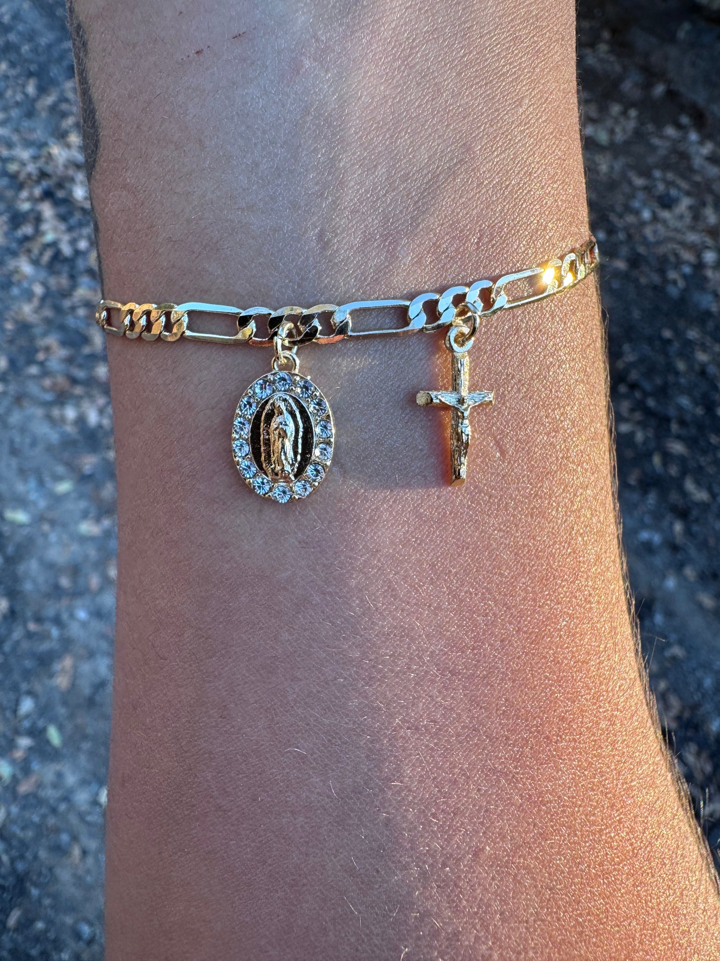 18k Gold Plated Unisex Virgencita Bracelet with Our Lady of Guadalupe Charm